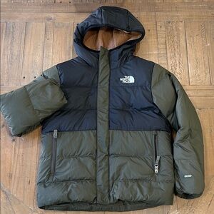 The north face 600 fill down puffer coat kids 12 green and black unisex